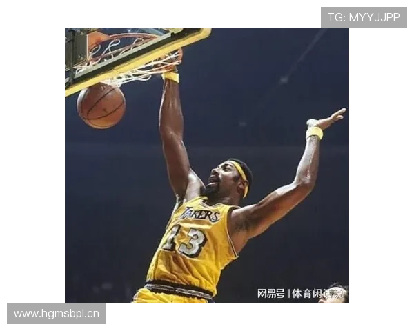 张伯伦单打得分能力超越同期内线，改变篮下统治格局